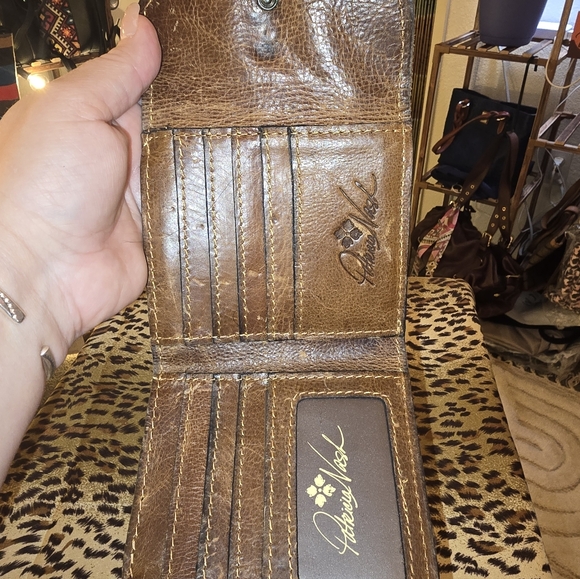 Patricia Nash Brown Leather Wallet With Kisslock - Picture 4 of 11